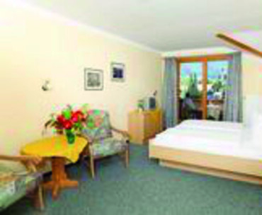 Bild kleines Hotel Edeltraud - garnidz-mit-kampenwandblick-sudseite-2132