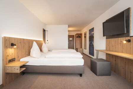 Bild-Doppelzimmer A Hotel, Hotel Bayerischer Hof, Prien am Chiemsee