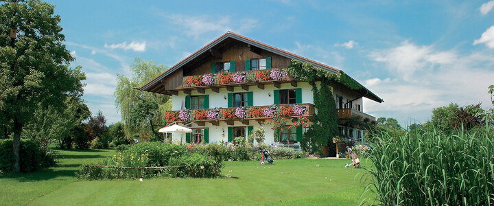 Bild-1  Gästehaus, Gästehaus Bauer am Golfplatz, Prien am Chiemsee