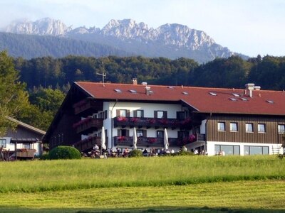 Bild-1  Gasthof, Hotel Seiseralm und Gaststätte Seiserhof, Bernau am Chiemsee