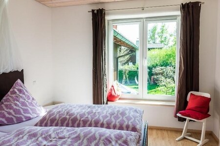 Bild-Ferienwohnung 2 mit 50qm Ferienwohnung, Ferienwohnungen Irmi & Otto Heitauer, Gstadt - Gollenshausen