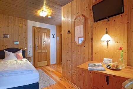 Bild-Einzelzimmer Gästehaus, Gästehaus Danglhof, Breitbrunn am Chiemsee