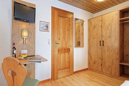 Bild-Einzelzimmer Gästehaus, Gästehaus Danglhof, Breitbrunn am Chiemsee