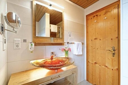 Bild-Einzelzimmer Gästehaus, Gästehaus Danglhof, Breitbrunn am Chiemsee