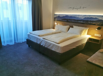 Bild-1  Hotel, Hotel-Landgasthof Zum Schildhauer, Halfing