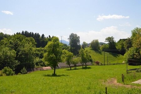 Bild-5  Ferienwohnung, Tag-Hof  Ferienwohnungen Summerer, Prien am Chiemsee