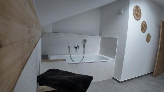 Bild-FeWo-1 Ferienwohnung, Tag-Hof  Ferienwohnungen Summerer, Prien am Chiemsee